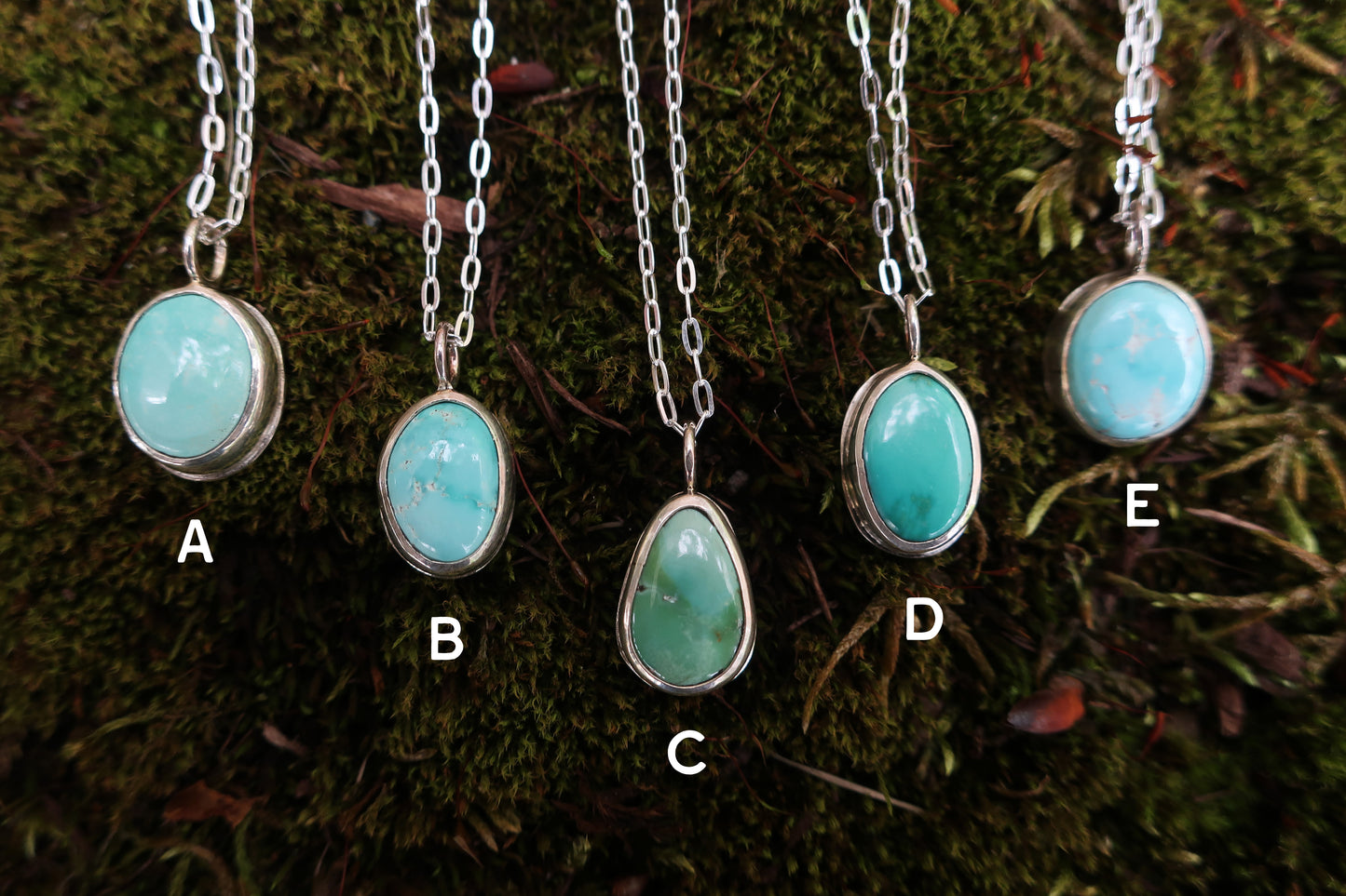Lakeside Raindrop Mini Necklace